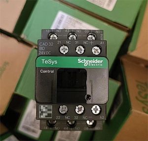 Contactor Schneider Original Nuevo de la Serie CAD CAD32/50 Control 3 Abierto 2 Cerrado 110VDC24AC 220V CAD50BDC/CAD50FDC - Product Image 1
