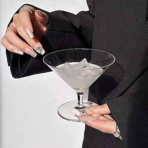 Nouvelle Arrivée 2026 – Verre à Cocktail Géométrique Triangulaire, Coupe Martini et Champagne à Large Ouverture pour Bar à Domicile et <span class=keywords><strong>Mixologie</strong></span> de Fête - Product Image 4