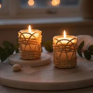 Lanternes en bambou et rotin naturel faites à la main, porte-bougie avec verre, décoration moderne et écologique pour la maison, utilisation intérieure et extérieure - Product Image 1