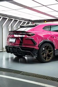Kit carrosserie en fibre de carbone TOP pour Lamborghini Urus : Lame avant, diffuseur, spoiler, capot moteur, passages de roues, pare-chocs Urus - Product Image 5