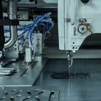 ZK6889 Nouvelle machine à coudre industrielle automatique pour poches avec technologie laser informatisée, haute vitesse et haute précision pour l'ouverture de sacs
