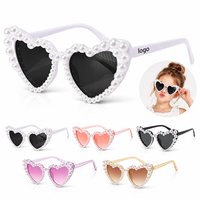 Lunettes de soleil œil de chat pour filles, ornées de perles et de diamants, personnalisées, tendance, en forme de cœur, idéales comme cadeau – Nouvelle collection en promotion