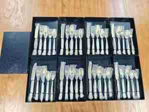 Posate di lusso oro posate regalo di nozze Design martellato manico quadrato in pelle di serpente tavola coltello forchetta e cucchiaio Set - Product Image 2