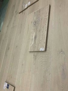 Suelo de Madera Multicapa de Roble de Diseño Profesional con Acabado Cepillado, Proveedor Chino - Product Image 5