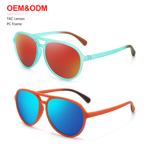 TAC แว่นกันแดดย้อนยุคโพลาไรซ์แบบข้ามพรมแดนใหม่ฟิล์มแท้เฉดสีตกปลาวัสดุ PC สีฟ้าแว่นกันแดดป้องกันรังสีขนาดใหญ่ - Product Image 1