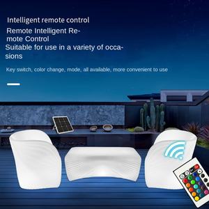 أريكة عصرية مضيئة مع طاولة قهوة مقاومة للماء، أثاث لغرفة المعيشة والبار مصنوع من البلاستيك المتين - Product Image 3