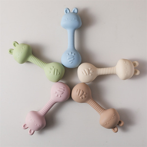 Hochet éducatif personnalisé avec logo, hochet en silicone en forme de lapin, jouet de dentition flexible sans BPA, jouet sensoriel pour nouveau-né, idéal comme <span class=keywords><strong>cadeau</strong></span> - Product Image 5