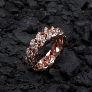 Anillo de Dedo Dorado de Nuevo Diseño con Circonitas, Anillos Gruesos Cubanos de Latón para Mujer y Hombre, Venta al por Mayor de Fábrica, Accesorios de Hip Hop y Rock - Product Image 4