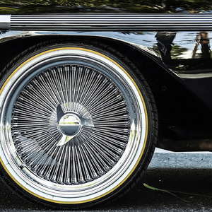 Jantes à rayons dorées avec capuchons flottants de 20, 22, 24, 26 pouces (20x9, 20x10, 22x9, 22x10, 26x10) pour Chevrolet <span class=keywords><strong>Corvette</strong></span> (C4 / C5) - Product Image 1