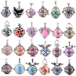 Collar de aromaterapia para mujer más vendido, colgante de cadena de bambú de plata antigua <span class=keywords><strong>con</strong></span> diseño hueco, difusor de aceite esencial, caja de perfume - Product Image 1