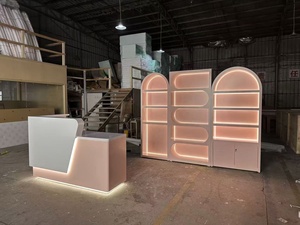 Factory direct sales Pink Beauty Salon Reception <b>Desk</b> & LED Arch Display Cabinet Set For <b>Nail</b> Spa Clinic - Product Image 3