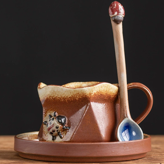 Taza y plato Beetle - marrón (sin cuchara)