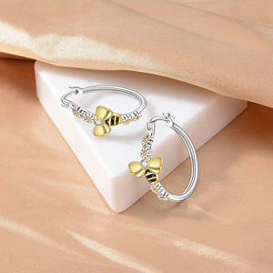 Orecchini a Cerchio a Forma di Ape per Donne, Stile Naturale Carino, Accessori per Orecchie da Indossare Ogni Giorno - Product Image 6