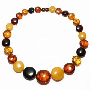 Collier d'ambre naturel à la cire d'abeille jaune sans huile de poulet optimisée de la mer Baltique Collier d'ambre vintage - Product Image 1