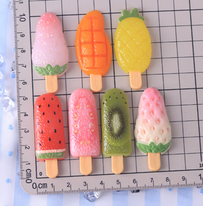 Mini Ciondoli Piatti a Forma di Frutta per Gioco di Imitazione, Giocattoli per Bambini a Tema Gelato, Mini Resina Anguria Ananas Kiwi <span class=keywords><strong>Fragola</strong></span>, Regalo per Giochi di Ruolo e Negozi - Product Image 2