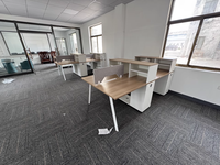 Bureau de bureau ergonomique pour 4 personnes, plan ouvert, postes de travail de bureau avec armoire