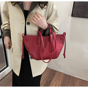 Sac fourre-tout tendance pour femme, style estival, grande capacité, fermeture éclair, design de niche français, couleur unie, PU froissé - Product Image 3