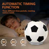 Lámpara Nocturna Cuadrada de la Copa Mundial de Fútbol 2026 con Control Remoto por Aplicación, Silicona de Grado Alimenticio, Enchufable, Forma de Conejo/Luna