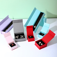 Boîte à bijoux en carton personnalisée avec logo en forme de livre, magnétique, rigide, pour collier, bracelet, bague, boucles d'oreilles, emballage cadeau, rangement de bijoux