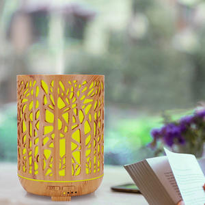 Diffuseur d'arômes forestiers en bois grainé 0,5L avec lumière LED, alimentation USB, pour usage domestique et commercial - Product Image 3