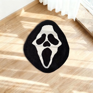 Tappeto a forma di zucca di Halloween rosso e nero, tappeto estetico a forma di Jack-o'-lantern, tappetino in peluche gotico per decorazioni per la stanza - Product Image 2