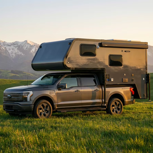 Camper de luxe à coque rigide pour pick-up 4x4 tout-terrain avec salle de bain et cuisine pour le camping - Product Image 1