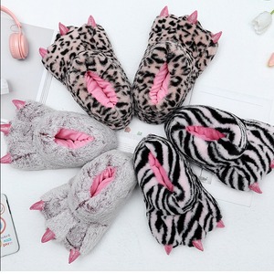 Autumn Winter Super Soft Crystal Cartoon <strong>Bear</strong> <strong>Claw</strong> <strong>Shoes</strong> Parent-Child Thickened Comfortable Plush Plastic All-inclusive Home - Product Image 1