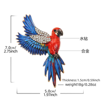 Pin de metal personalizado con diseño de loro macaw, broche de esmalte con incrustaciones de diamantes de imitación para decoración de ropa