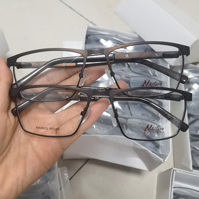 Cheap Price Assorted Eyeglasses Frame Metal Men Frame Stock Ready Optical Eyewear Designer Glasses Spectacle Frames Randomly