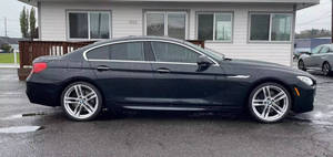 รถยนต์มือสอง ปี 2013 รุ่น 6 Series 650i Gran Coupe พวงมาลัยซ้าย เบาะหนัง SUV เครื่องยนต์ 8 ลิตร ยาง 15-17 นิ้ว ระบบควบคุมความเร็วอัตโนมัติท้ายรถ กล้องมองหลัง - Product Image 5