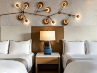 Meubles d'hôtel haut de gamme The Westin Times Square pour projets hôteliers : Lit, Chaise, Table