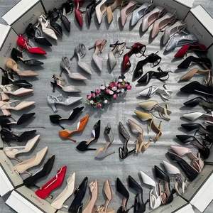 Venta al por Mayor de Pacas de Zapatos de Marca Usados de Alta Calidad a Granel Estilos Mixtos para Mujer y Hombre en Stock - Product Image 5