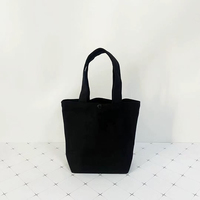 Sac fourre-tout en coton écologique avec logo personnalisé, poignées épaule/main, taille et fermeture personnalisables pour cadeaux promotionnels de voyage