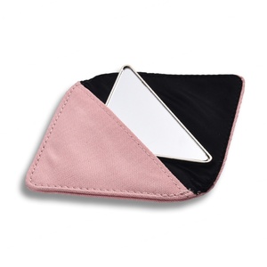 Miroir de maquillage anti-chute en émail souple, motif triangle rose mignon, cadeau personnalisé - Product Image 5