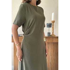 Vestido Casual Diario de Cuello Redondo Plisado Color Caqui al por Mayor, con Cintura Natural, Silueta Holgada y Tejido Transpirable - Product Image 2