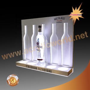 Présentoir à alcool de comptoir avec éclairage LED pour la présentation de bouteilles de spiritueux haut de gamme - Product Image 5