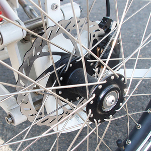 Triciclo de asistencia eléctrica de <span class=keywords><strong>cuatro</strong></span> <span class=keywords><strong>ruedas</strong></span>, bicicleta E Rickshaw, Tuk <span class=keywords><strong>Bajaj</strong></span> alimentado por batería eléctrica, absorción de impacto - Product Image 6