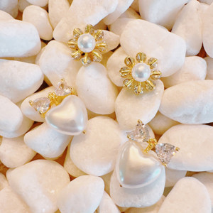 Set di 2 orecchini a perla Sunny Side Up - Product Image 1