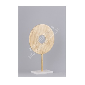 โต๊ะโชว์ผลงานประติมากรรมโลหะศิลปะสมัยใหม่สำหรับบ้านสำนักงานและห้องนั่งเล่นตกแต่งกลางแจ้งที่กำลังมาแรง - Product Image 1