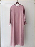 Neue Frühlings-Kollektion: Große Größen Muslimische Abaya für Damen, Arabisch-Dubai-Stil, Einfarbig mit Langen Ärmeln und Rüschen, Langes Kleid