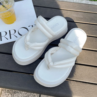 2022 Amerika Sommer Damen neue Mode Plattform Sohle Strand Hausschuhe offene Zehen weiche Pu Leder Flip Flops Hausschuhe