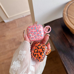 เคสหูฟังลายเสือดาวสีชมพูน้ำตาลหวานเท่ห์ สำหรับ AirPods Pro 2 3 4 Gen  ฝาครอบป้องกันบลูทูธไร้สาย - Product Image 1