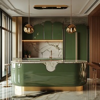 Meubles de cuisine modernes de luxe avec armoires de rangement en bois, éclairage personnalisé, ensemble complet pour cuisine avec îlot