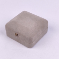 Boîte à bijoux carrée en bois de luxe, faite à la main, pour bagues, pendentifs, bracelets, solution de rangement élégante pour objets de valeur