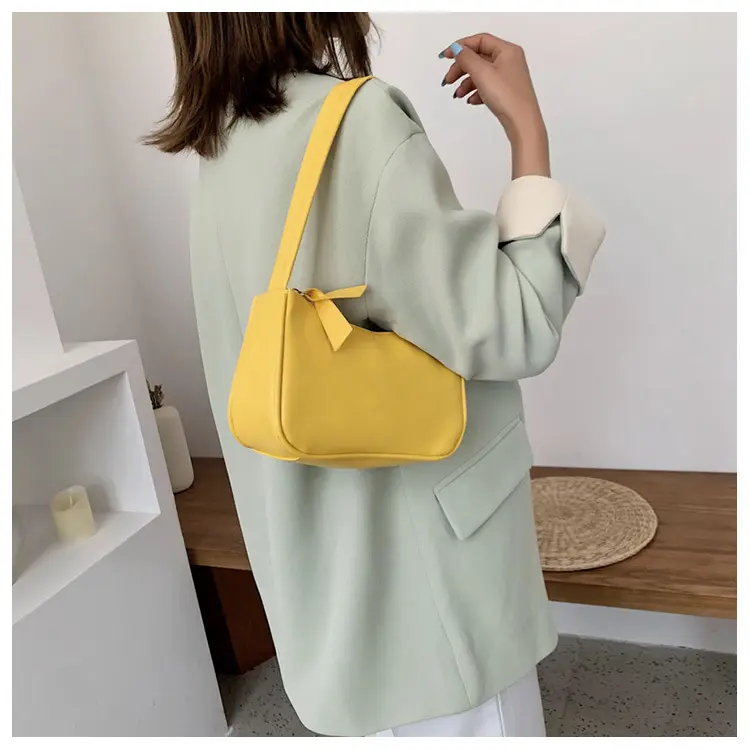 Beyaz renk bayan çanta çantalar popüler seyahat çantaları tasarımcılar bayanlar beg çanta yaz 2022 çanta