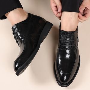 Nouvelles chaussures en cuir pour hommes, style britannique, à bout pointu, chaussures Oxford noires, pour occasions formelles. - Product Image 2
