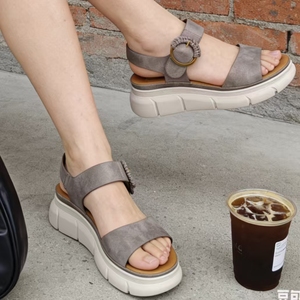 Tendencia de moda de verano, sandalias planas de ocio antideslizantes con punta descubierta, suela gruesa y plataforma de PU para mujer - Product Image 6