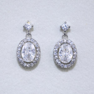 Pendientes de Diamantes Ovalados E435 en Oro Blanco, Color D, Naturales, Certificados por GIA, Estilo Clásico para Boda - Product Image 6