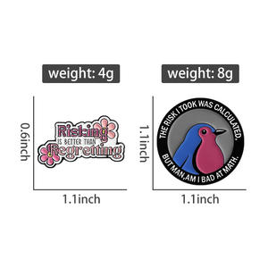 Pin de Esmalte con Frase Divertida y Humorística: 'El Riesgo Es <span class=keywords><strong>Mejor</strong></span> Que el Arrepentimiento', 'El Riesgo que Tomé Fue Calculado', Broche, Insignia de Solapa, Regalo - Product Image 6