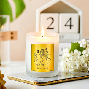 Vela aromática Golden Label con aroma a constelación de Libra en frasco de vidrio esmerilado, ideal para regalo de cumpleaños - Product Image 2